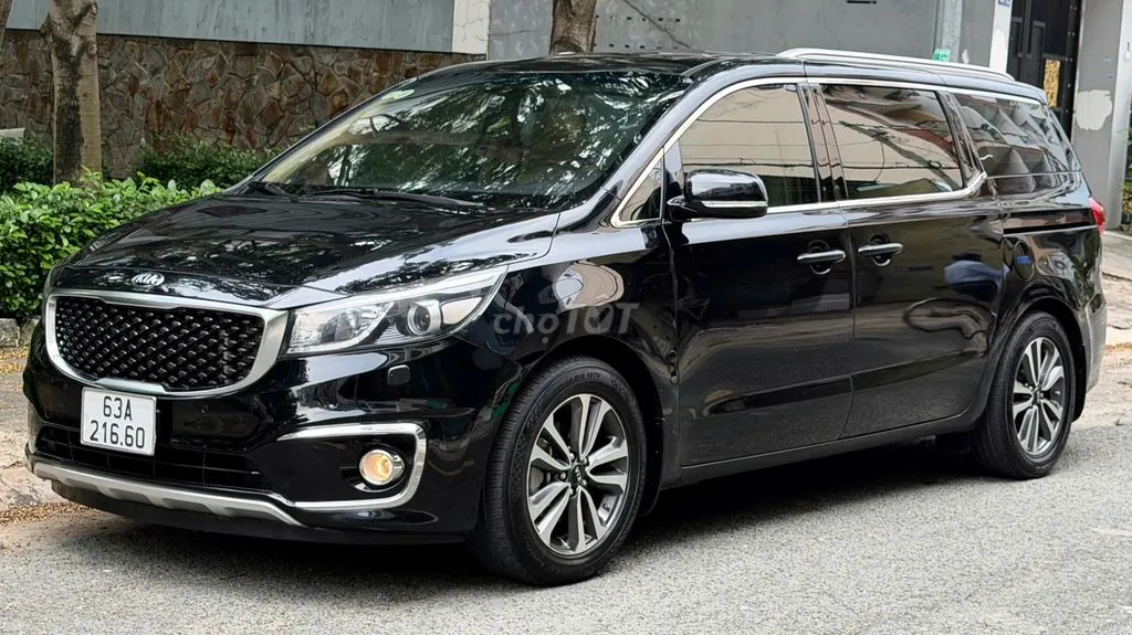 Kia Sedona 2018 photo 2