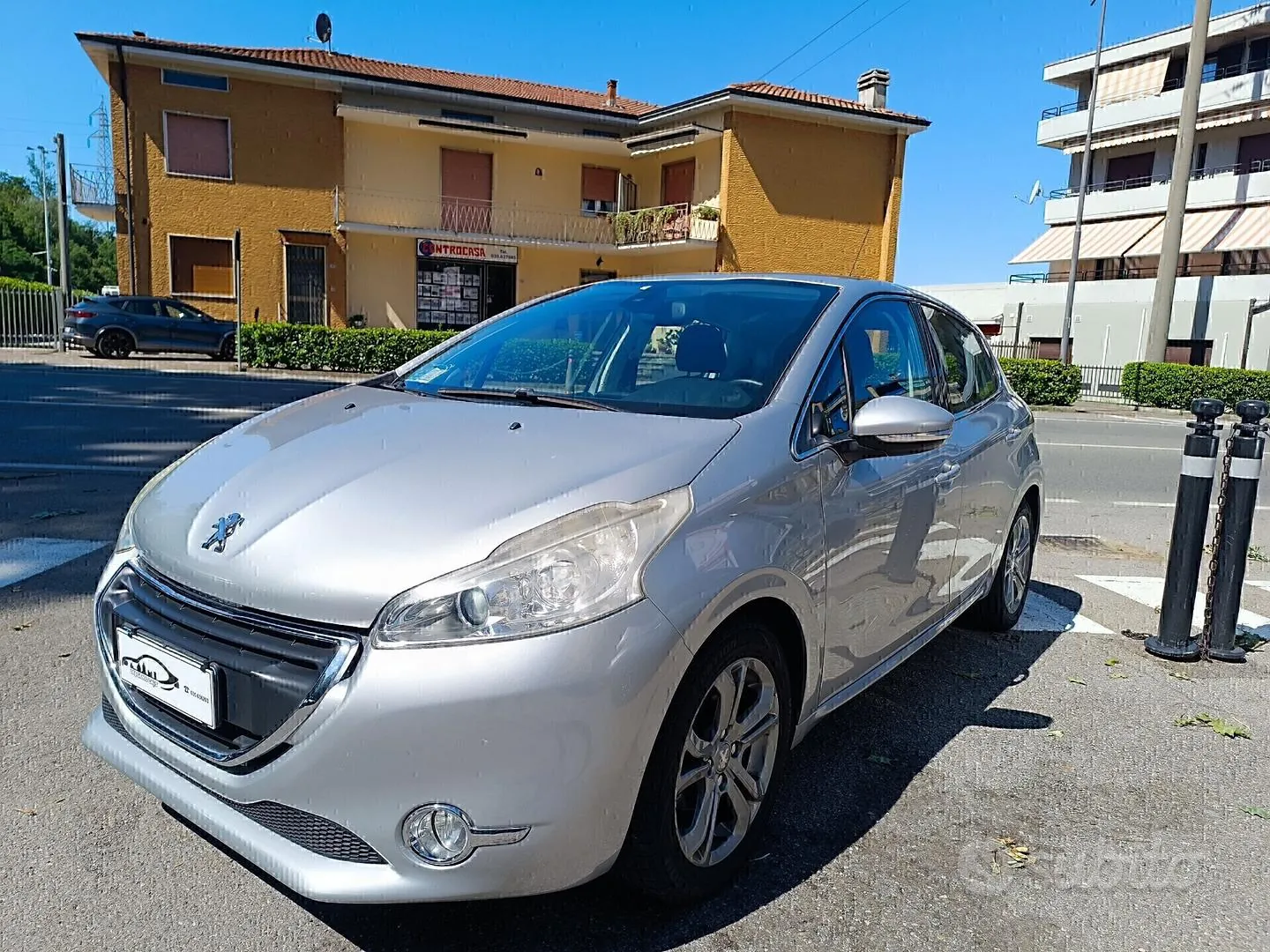 Peugeot 208 2014 photo 3