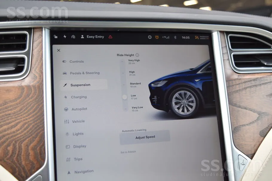 Tesla Model X 2017 photo 5