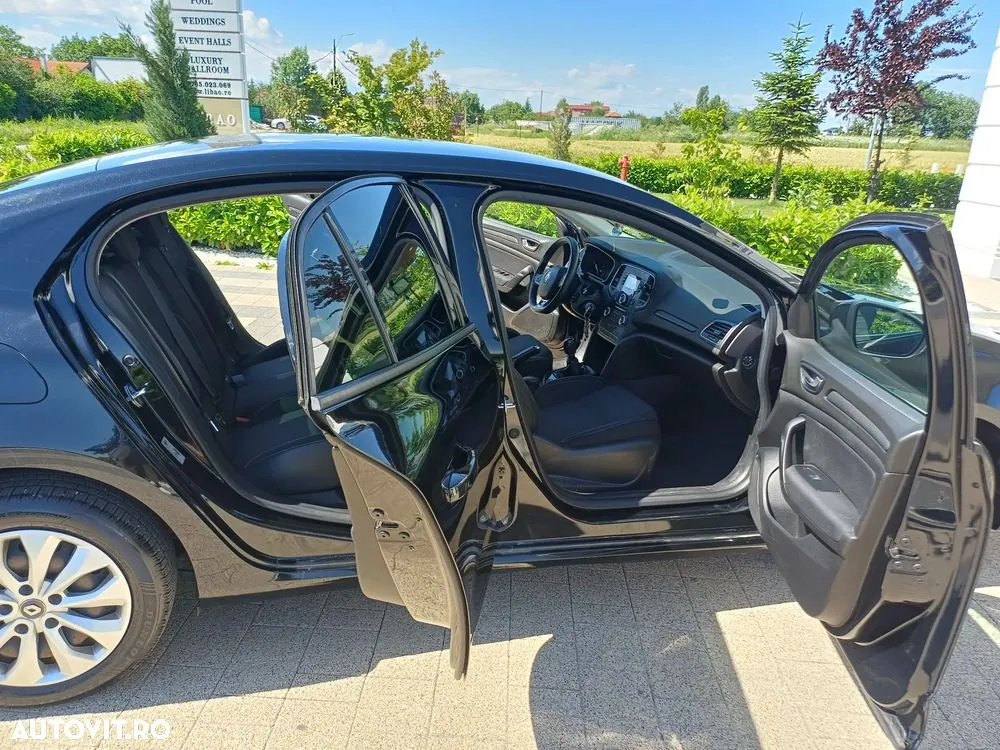 Renault Megane 2022 photo 4