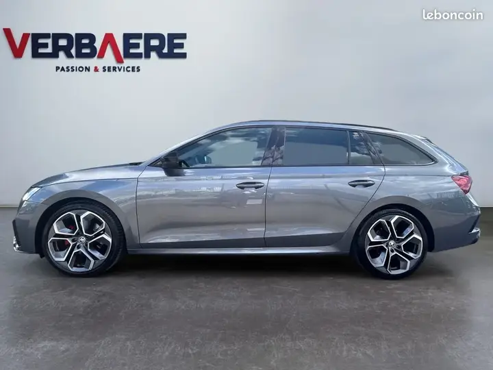 Skoda Octavia 2021 photo 2