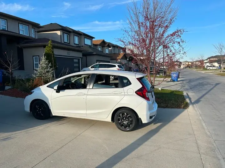 Honda Fit 2018 photo 3