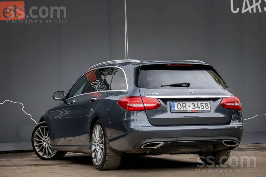Mercedes-Benz C350 2015 photo 4