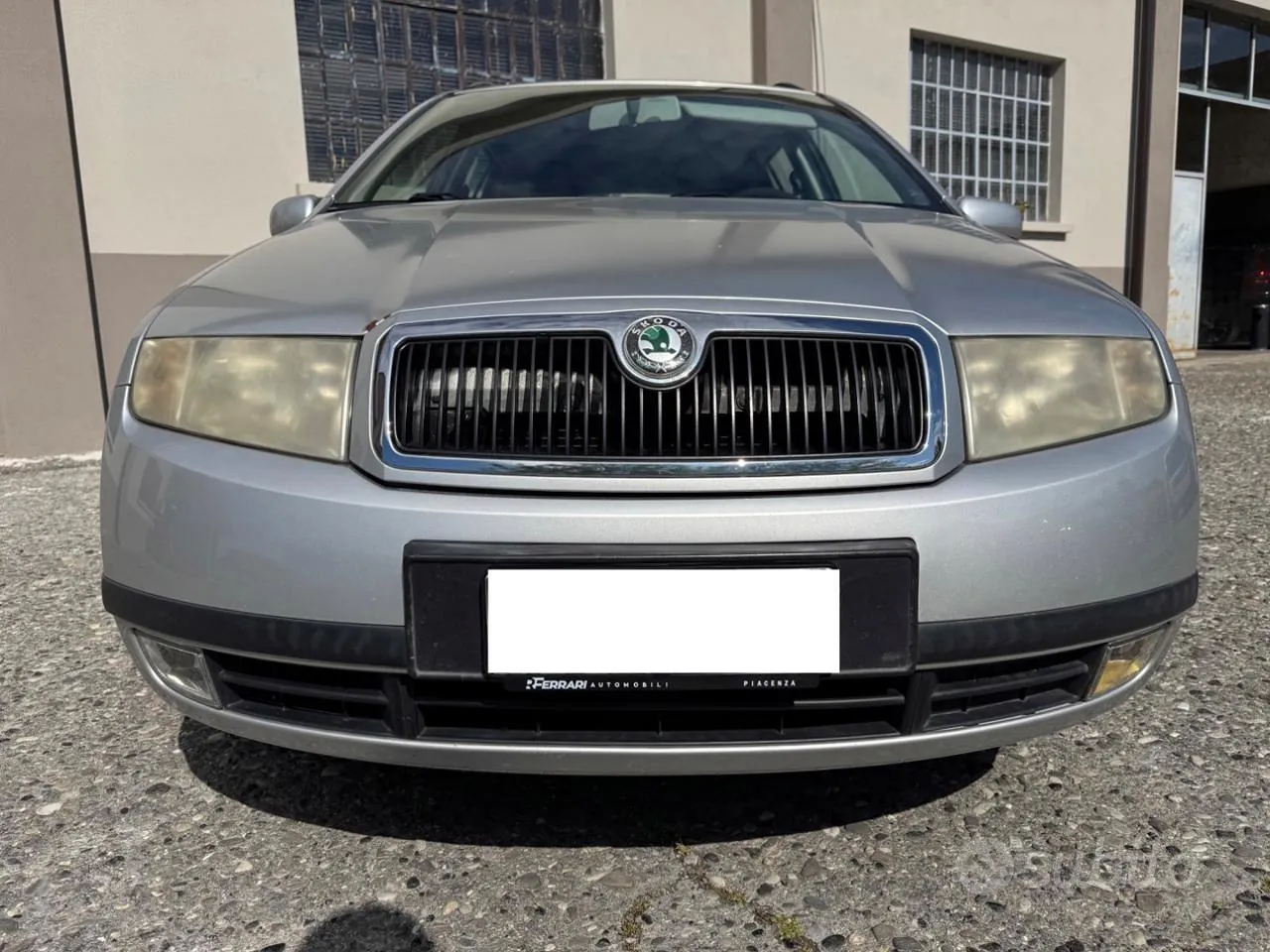 Skoda Fabia 2008 photo 2