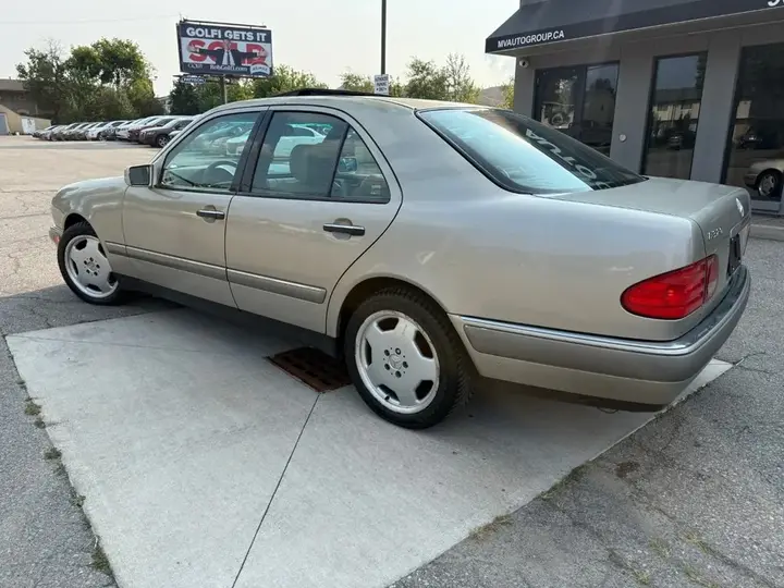 Mercedes-Benz E-Class 1997 photo 3