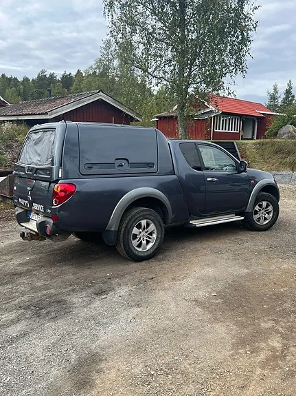 Mitsubishi L200 2009 photo 3