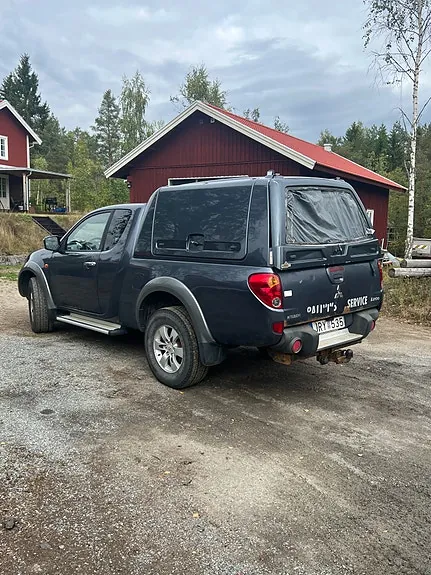 Mitsubishi L200 2009 photo 2