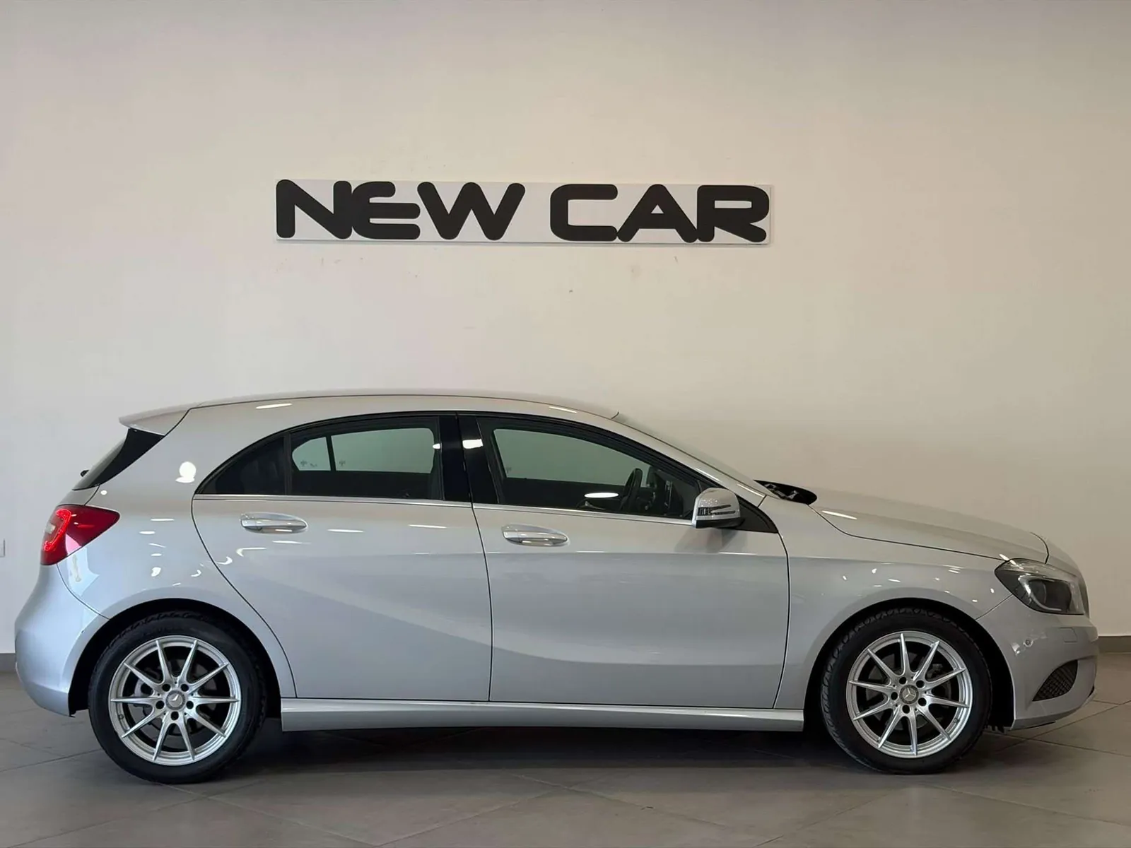 Mercedes-Benz A 180 2016 photo 5