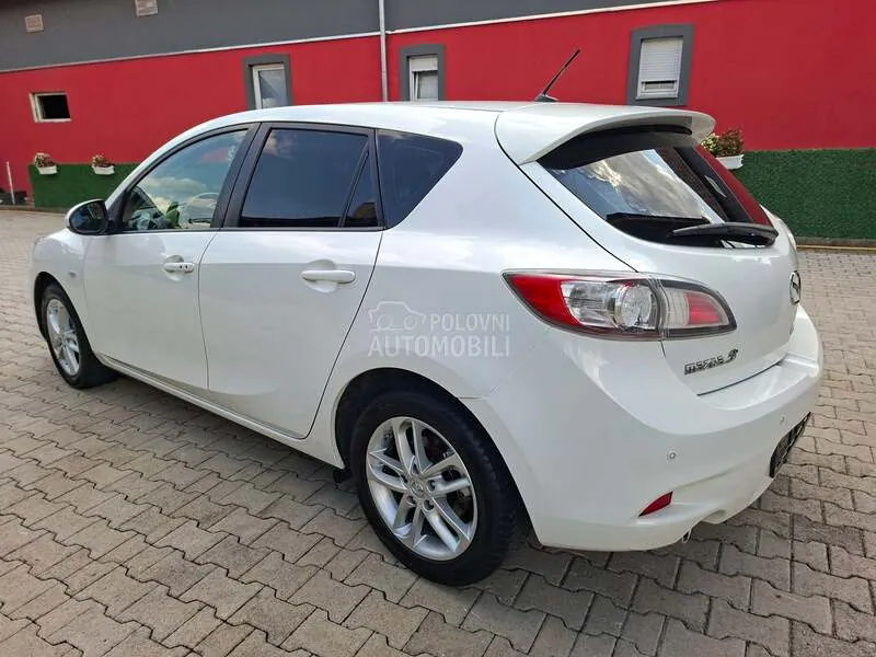 Mazda 3 2012 photo 3