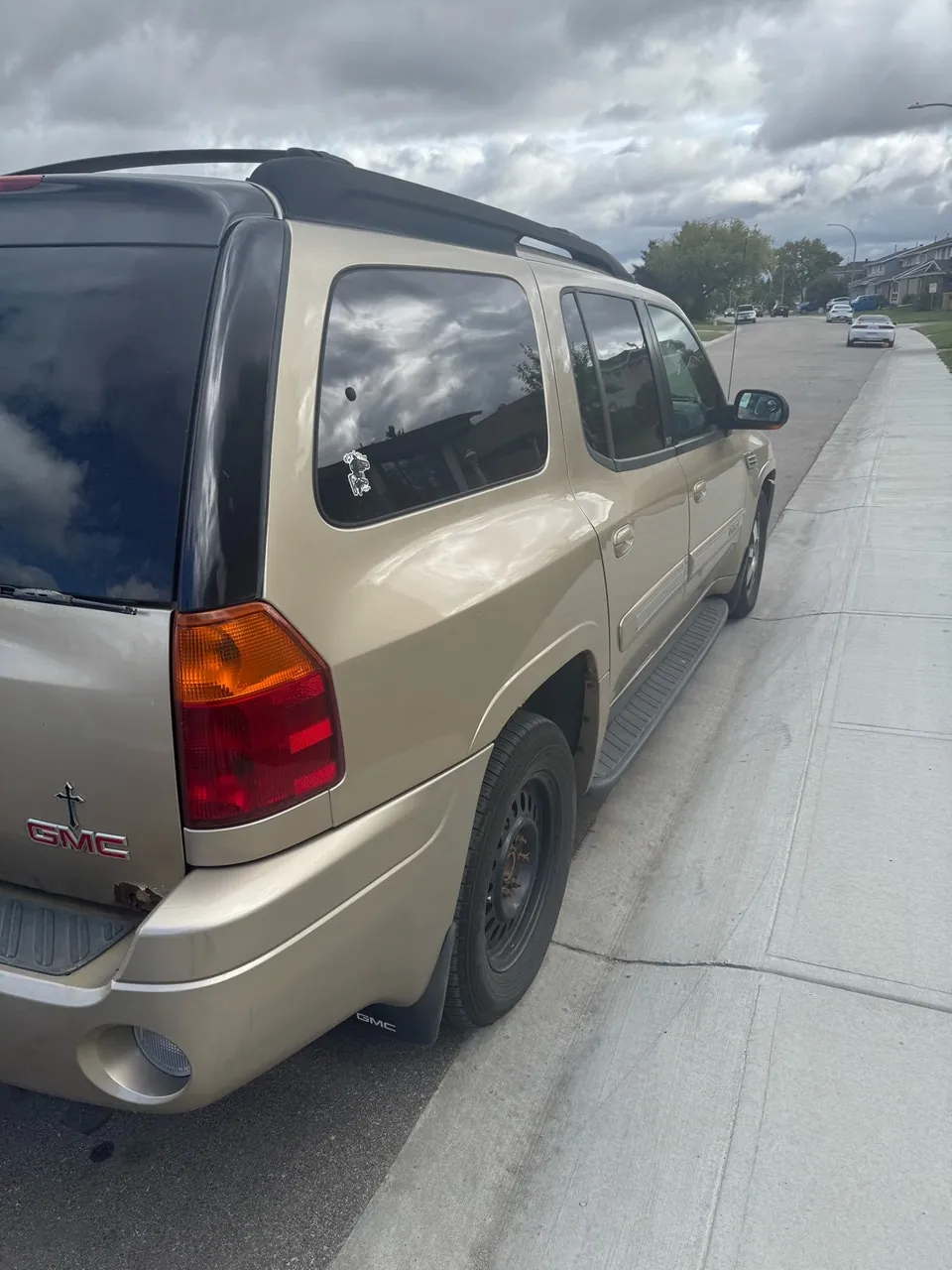 GMC Envoy 2004 photo 4