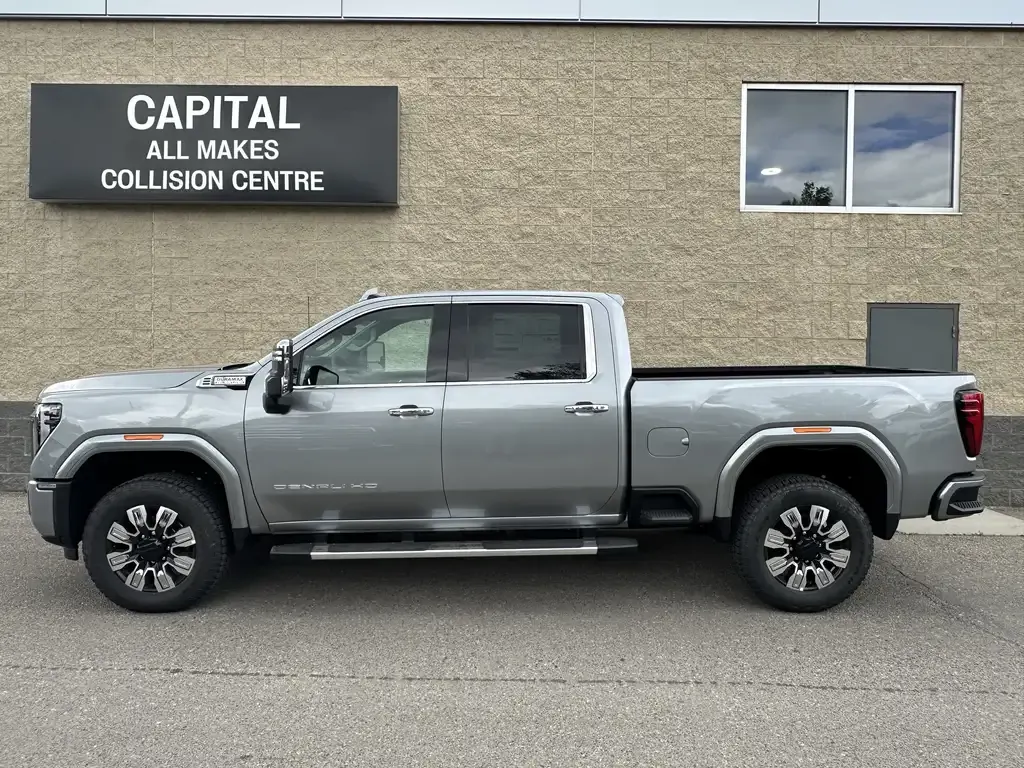 GMC Sierra 3500Hd 2026 photo 3