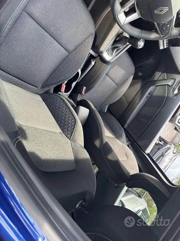 Renault Captur 2026 photo 5