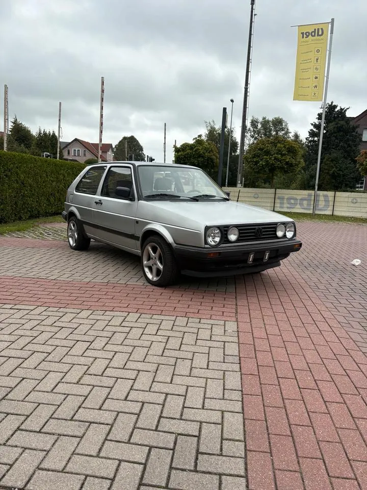 Volkswagen Golf 2