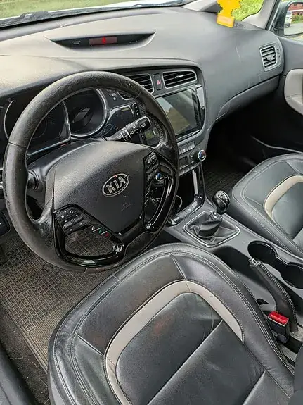 Kia Ceed 2013 photo 4
