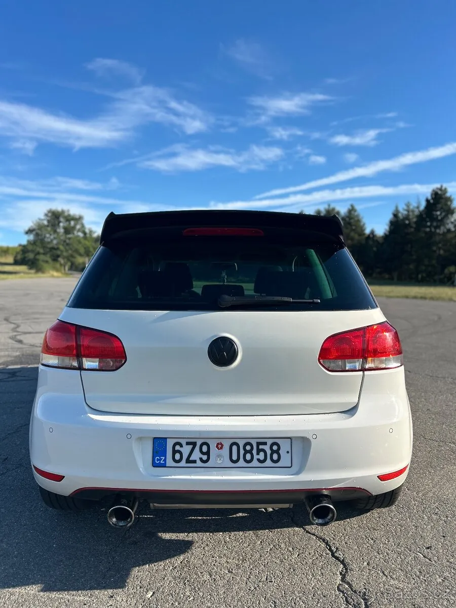 Volkswagen Golf Vi 2010 photo 5
