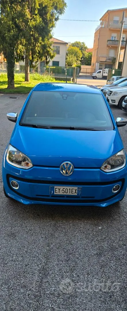 Volkswagen Up 2015 photo 5