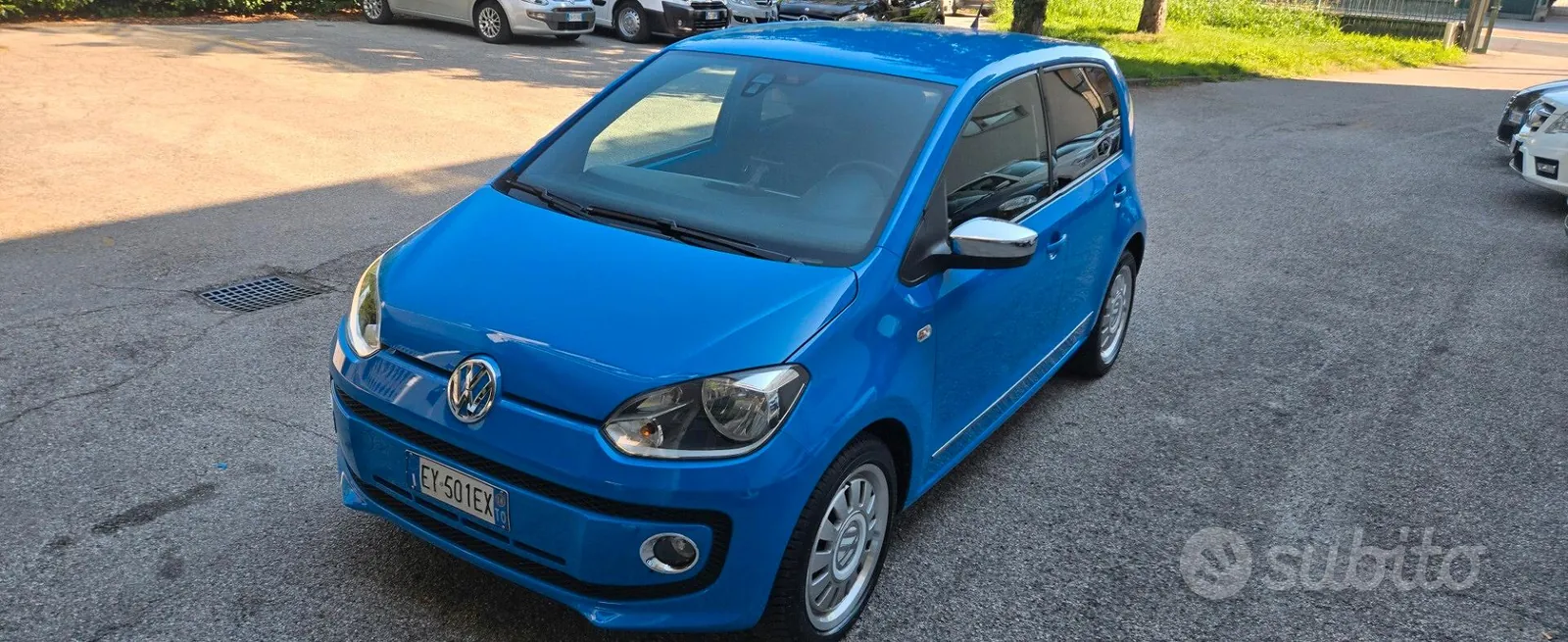 Volkswagen Up 2015 photo 2