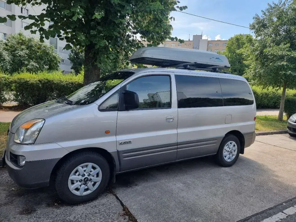 Hyundai Starex