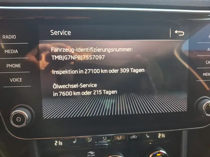 Skoda Superb 2018 photo 3