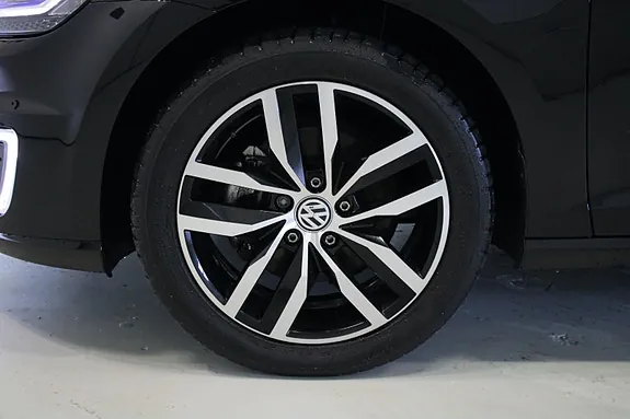 Volkswagen E-Golf 2019 photo 5