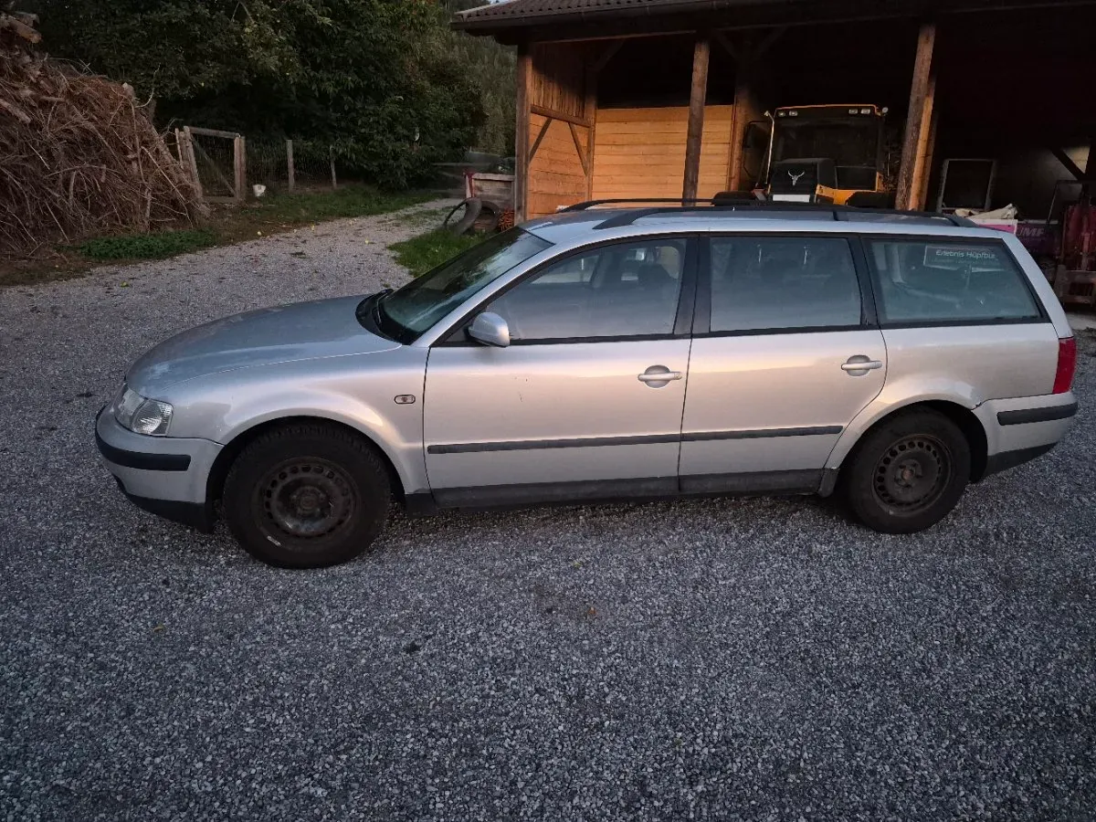 Volkswagen Passat 2000 photo 2