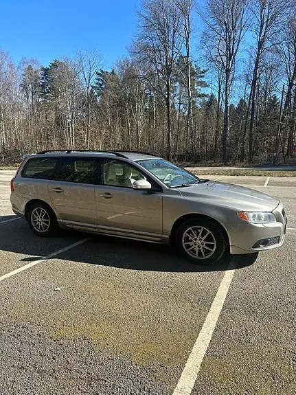 Volvo V70 2009 photo 3