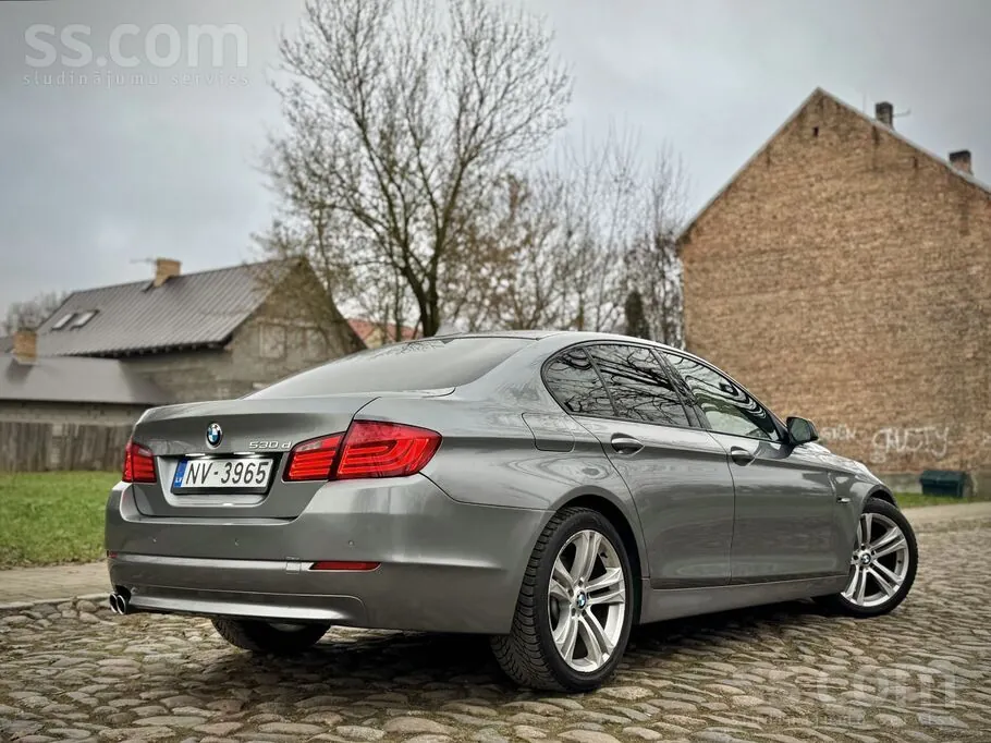 BMW 530D 2010 photo 3