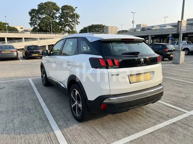 Peugeot 3008 2019 photo 3