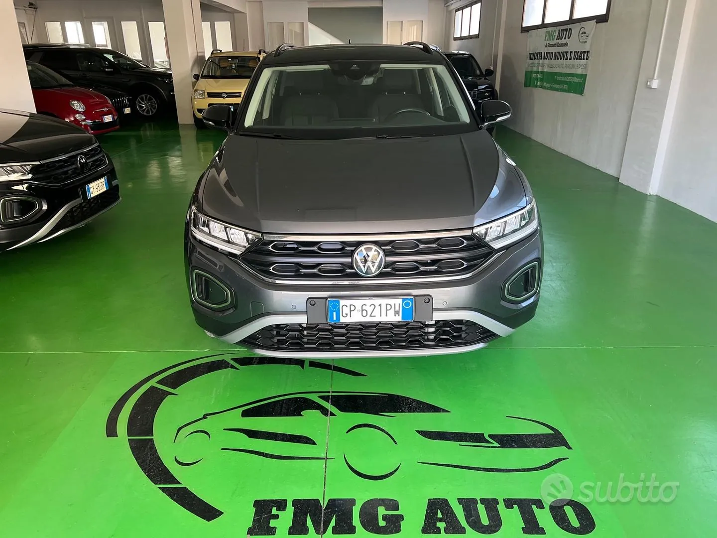 Volkswagen T-Roc 2023 photo 2