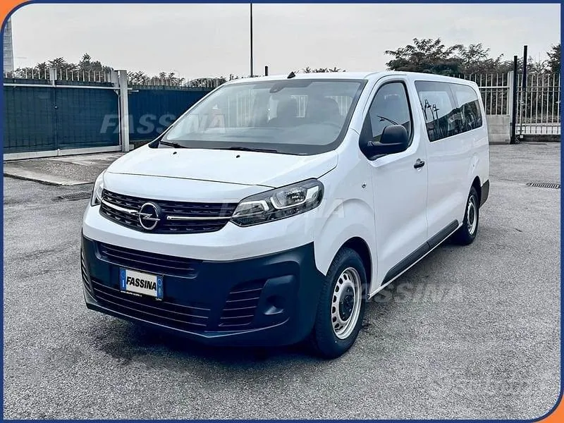 Opel Vivaro photo 3