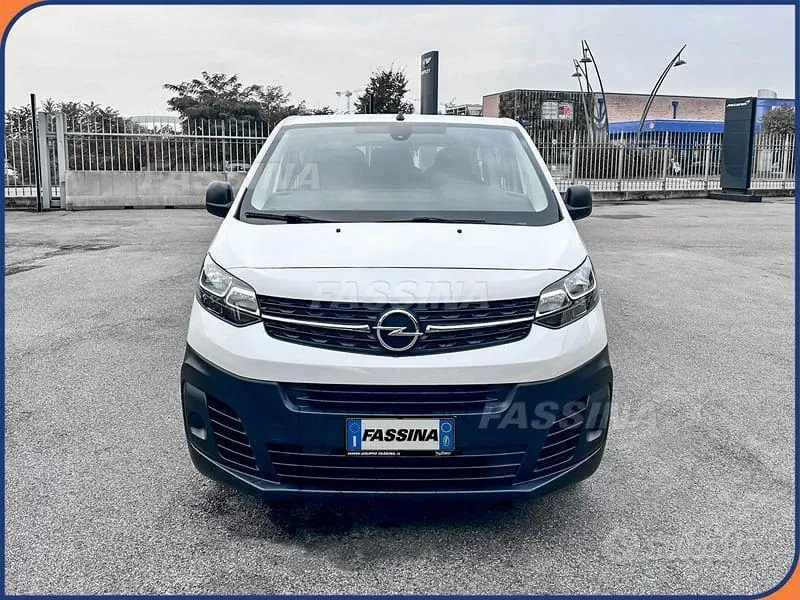 Opel Vivaro photo 2