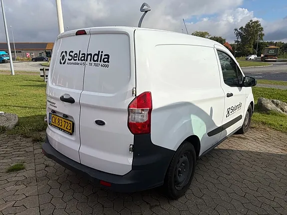 Ford Transit Courier 2019 photo 4