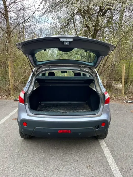 Nissan Qashqai 2010 photo 2