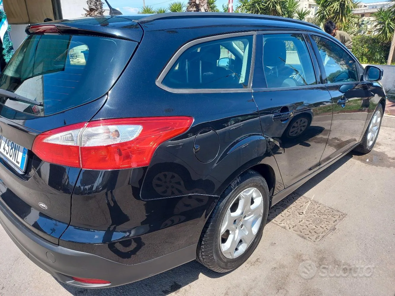 Ford Focus 2012 photo 2