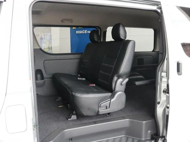 Toyota Hiace Van 2022 photo 3