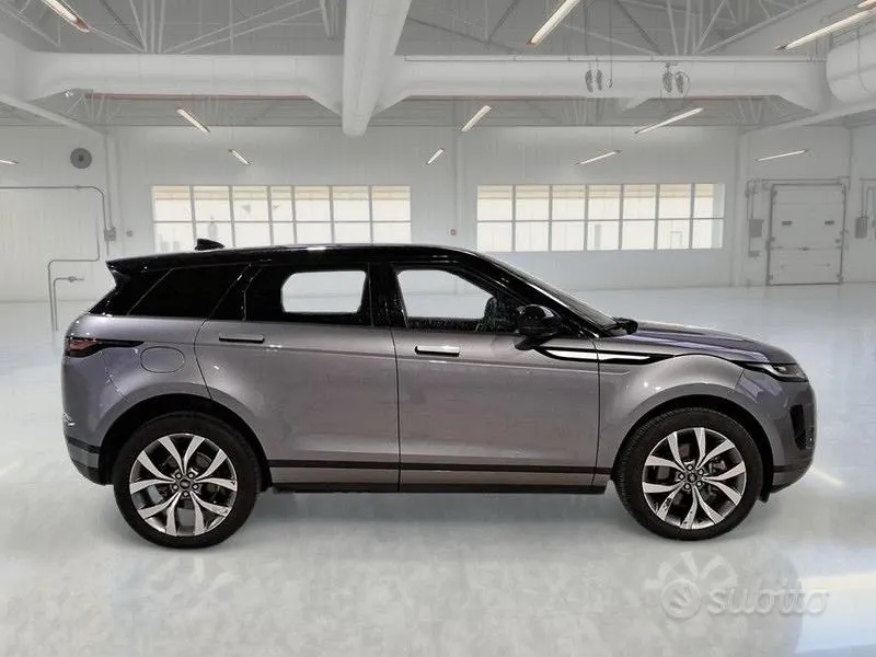 Land Rover Range Rover Evoque 2023 photo 3