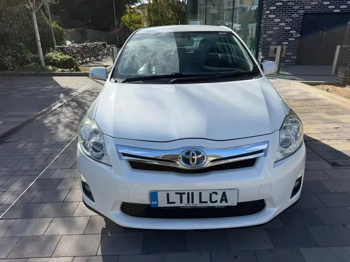 Toyota Auris 2011 photo 5