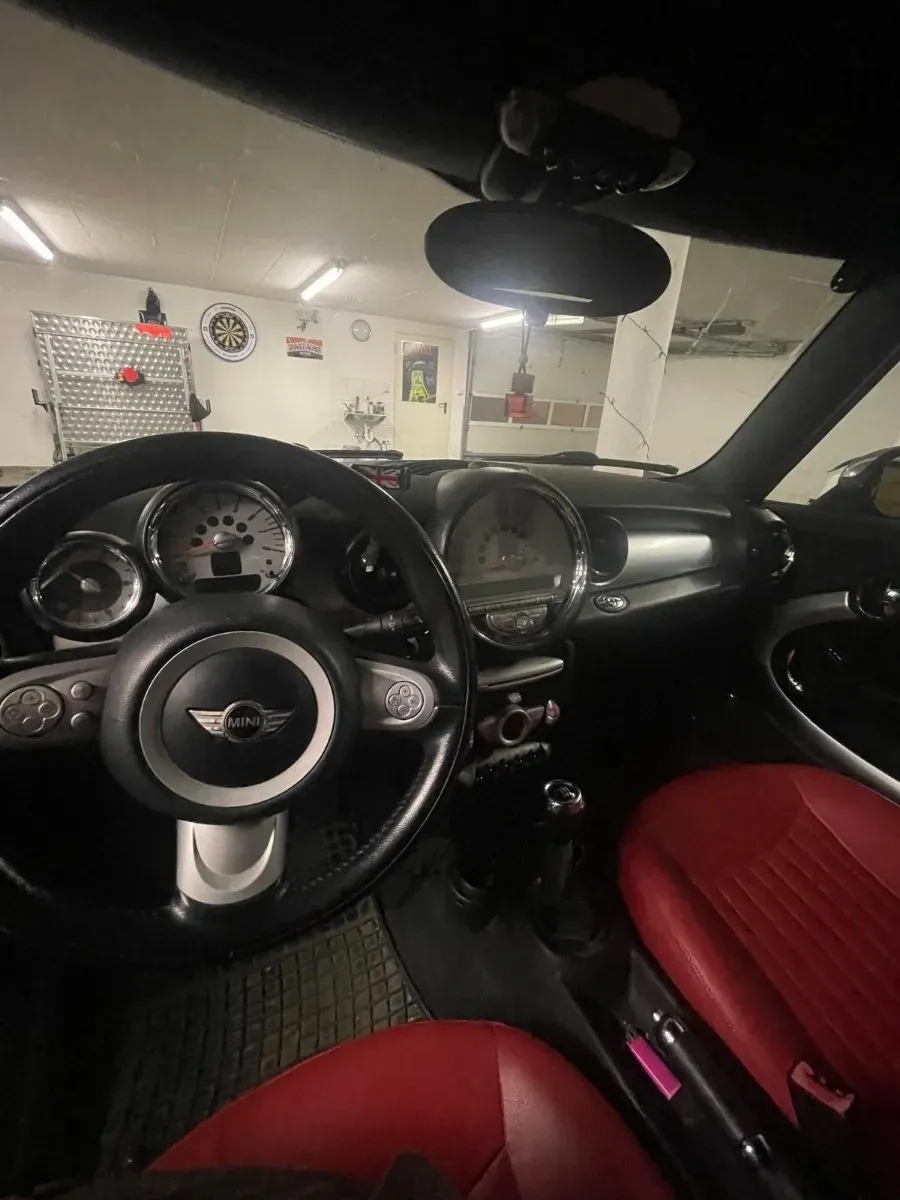 Mini Cabrio 2010 photo 2