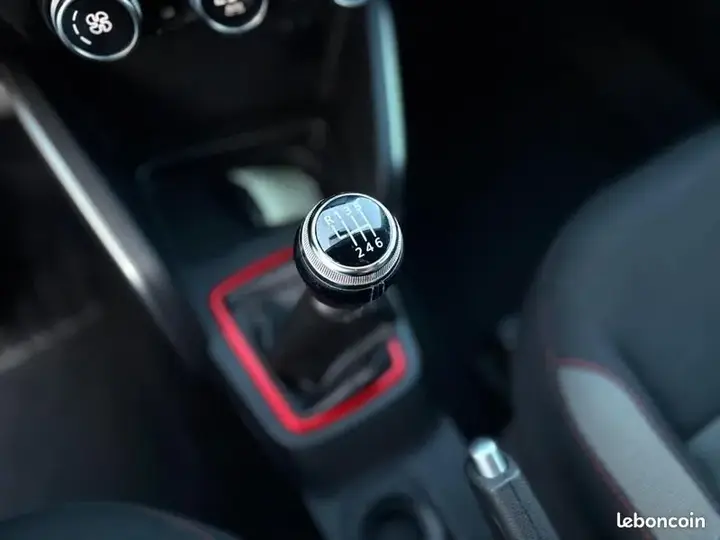 Dacia Duster 2019 photo 2