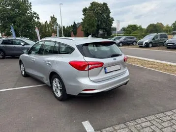 Ford Focus 2021 photo 2