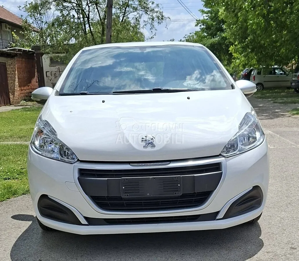 Peugeot 208 2015 photo 2