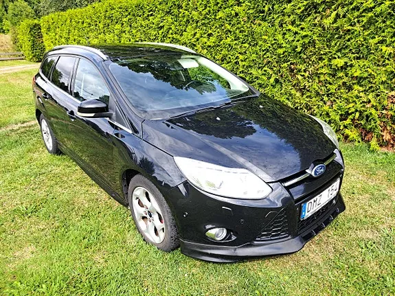 Ford Focus 2013 photo 2