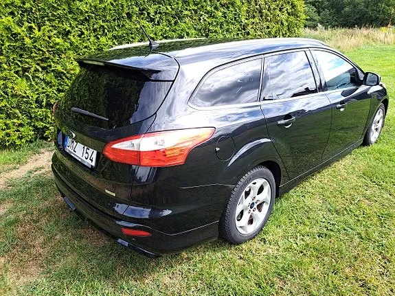 Ford Focus 2013 photo 3