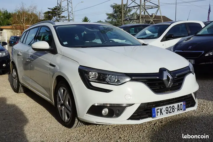 Renault Megane 2019 photo 3