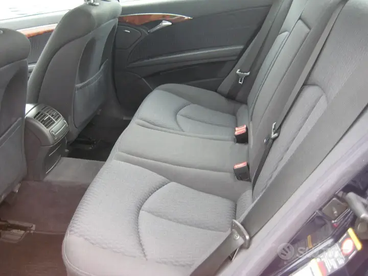 Mercedes-Benz E 2008 photo 5