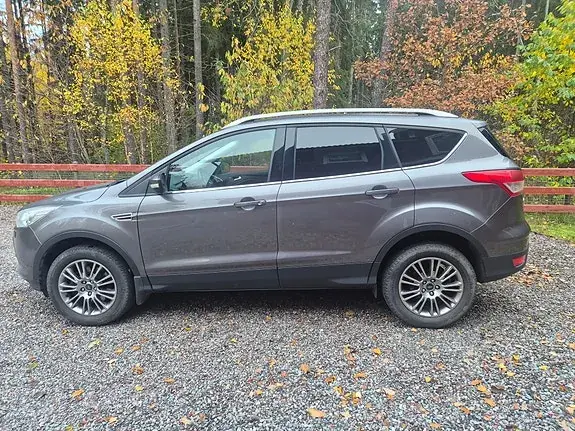 Ford Kuga 2014 photo 2