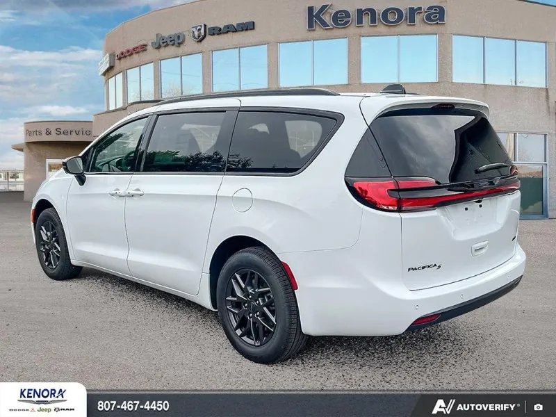 Chrysler Pacifica 2027 photo 4