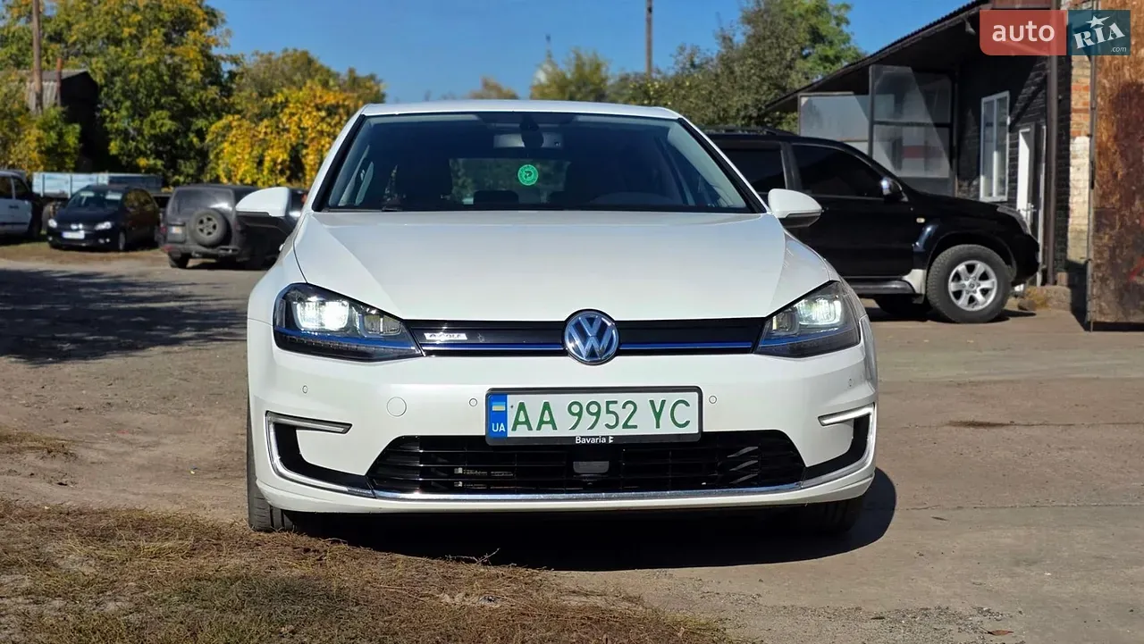Volkswagen E-Golf 2015 photo 2