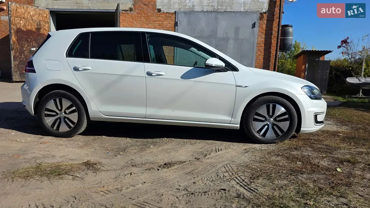 Volkswagen E-Golf 2015 photo 5