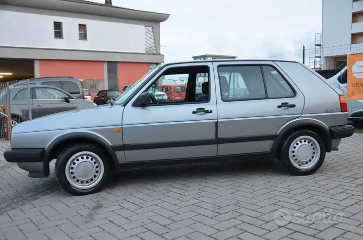 Volkswagen Golf 1990 photo 2